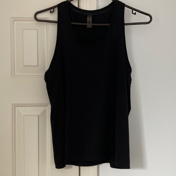 TnAction Revolve Tank - Picture 9 of 16